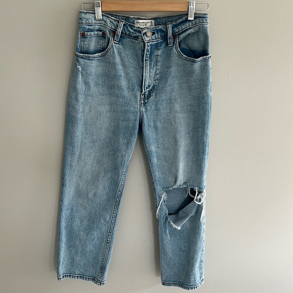 Abercrombie and Fitch Ankle Straight Extra High Rise